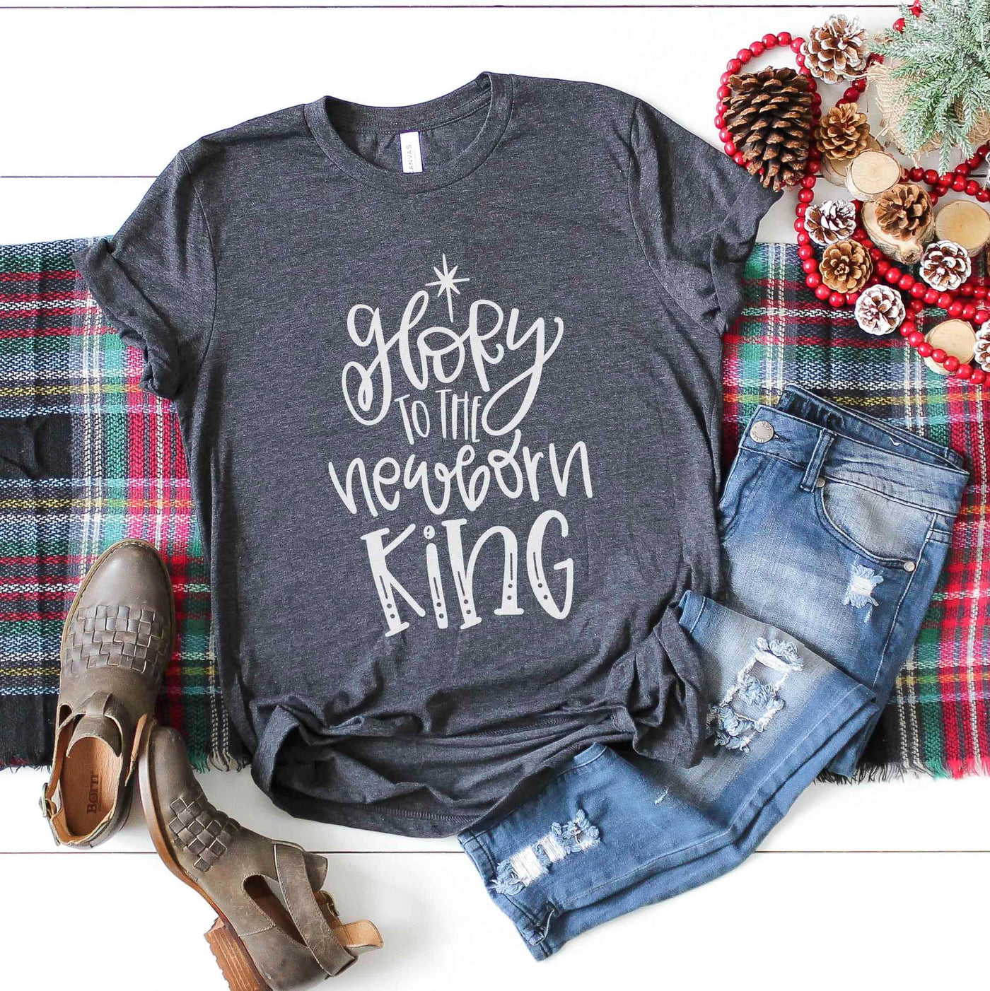 Glory To The Newborn King - Grace & Co. Designs 